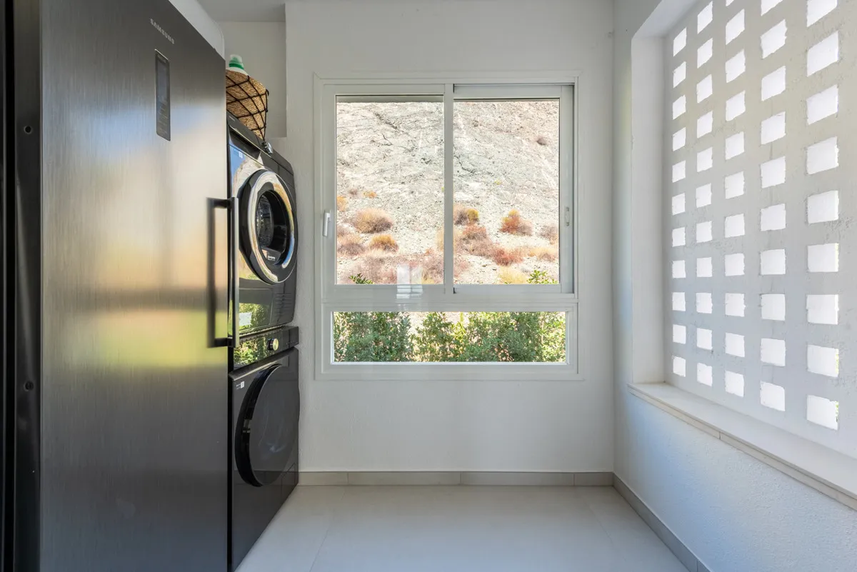 6af8c8e4-f59b-44a1-9ea9-7e34cf0ee565