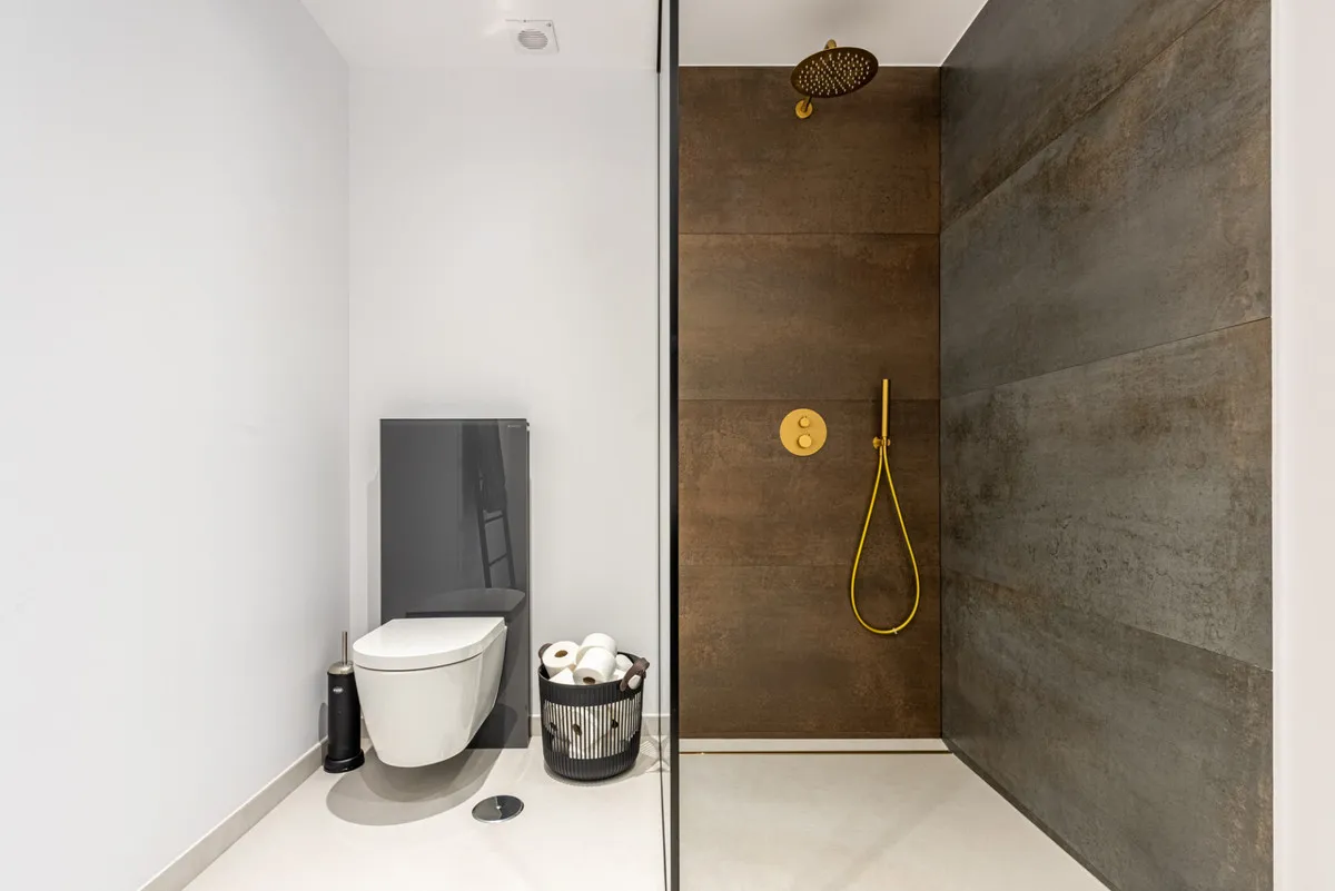 9bc18524-6ad7-4c10-b74e-bf95d2994ede