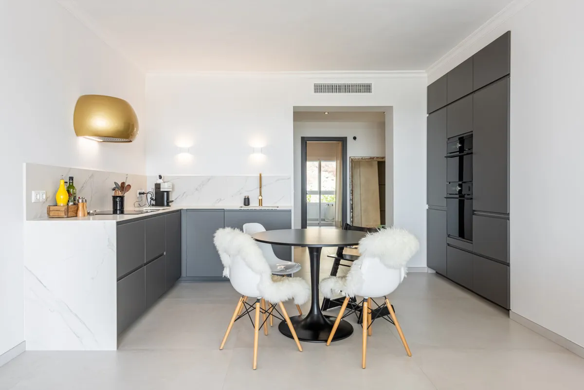 ecc64d3a-b9c8-43f1-8a61-9761a6412edc