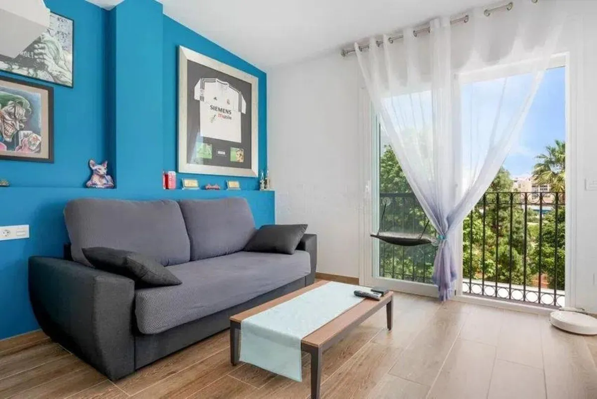 1d304c7c-66b9-4eb9-8c74-897e1647d8b2