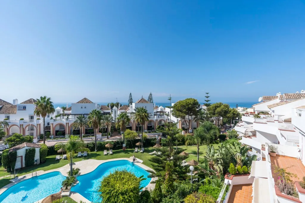 030c735c-9c82-4d11-9fe2-7ae60145e47f