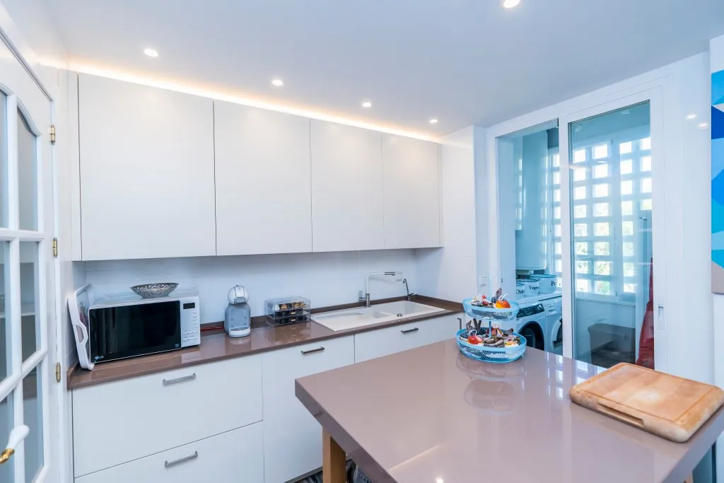 f8031fc0-949a-4ed4-af5b-dd92aba51c6b