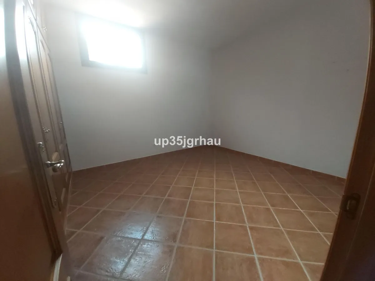 d3caf772-85c6-4aed-98a5-a643880f7142