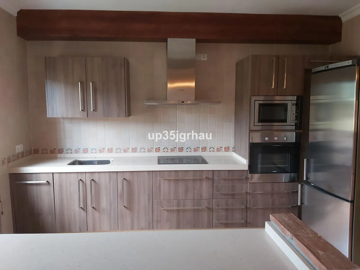 e731e76f-148b-41e3-9f53-e8e7068c8462