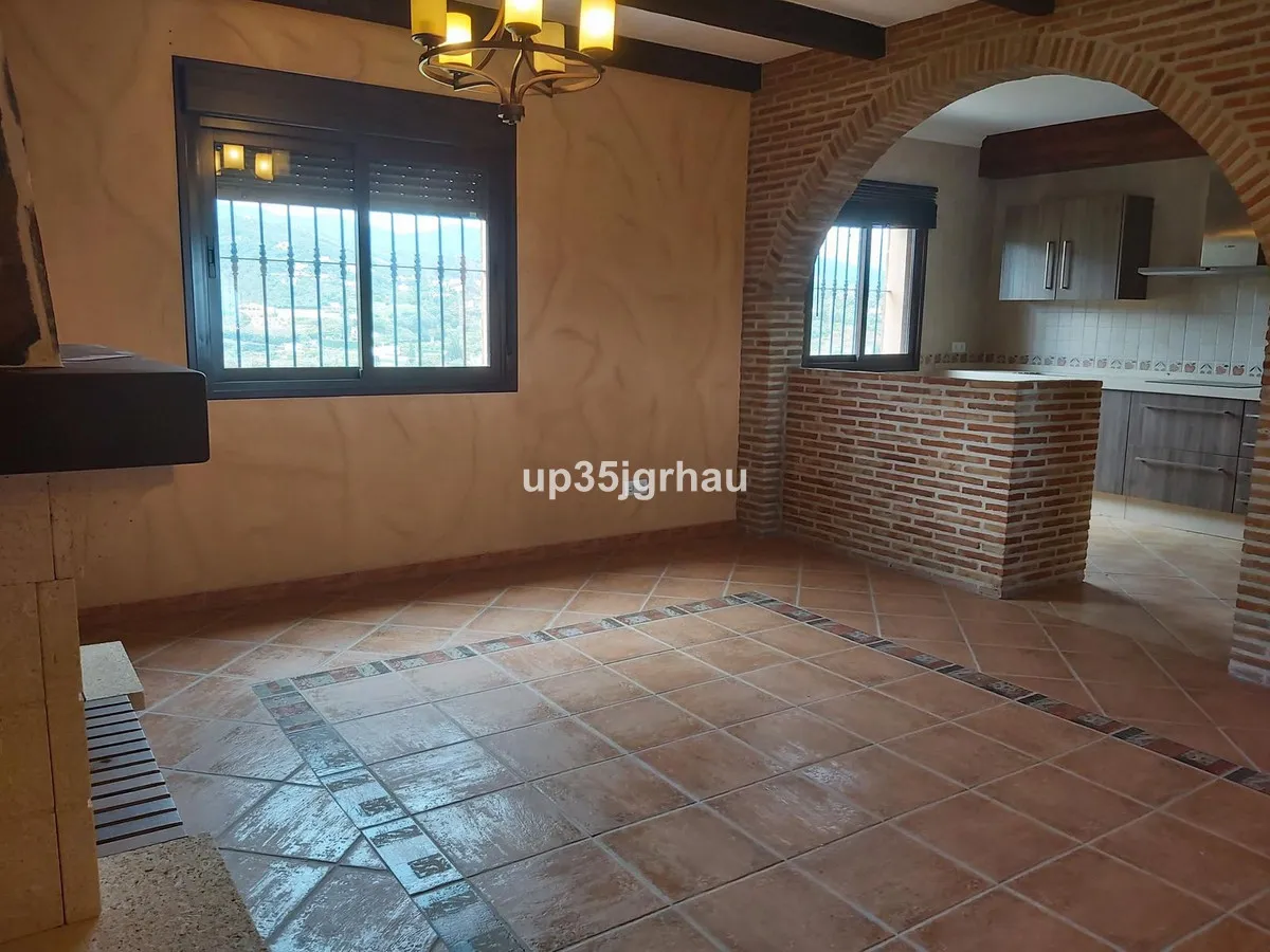 fb154764-4173-475e-821a-2aa00aa742aa