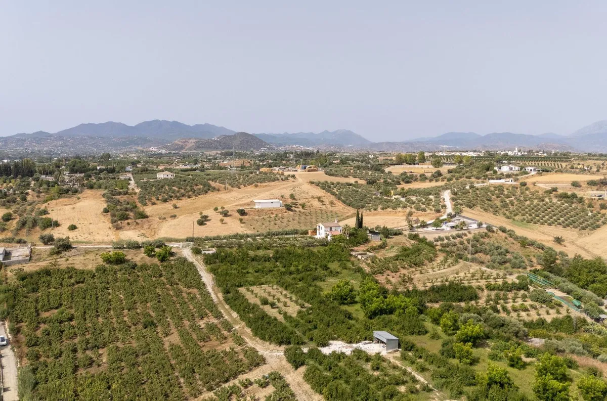 a827a6cc-a181-4854-aeb6-9584b8ce40c1