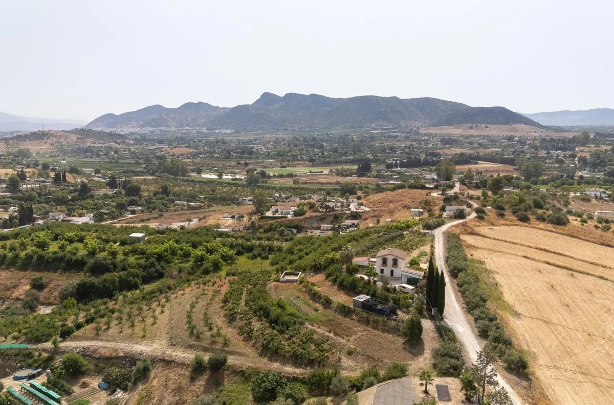 fc3c59ed-d3a6-4f0e-bfe6-6f5801fb12e7