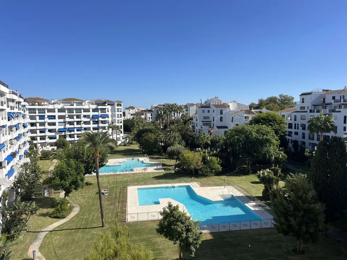 1f0449bc-d354-45d8-bbe3-735549dfc490