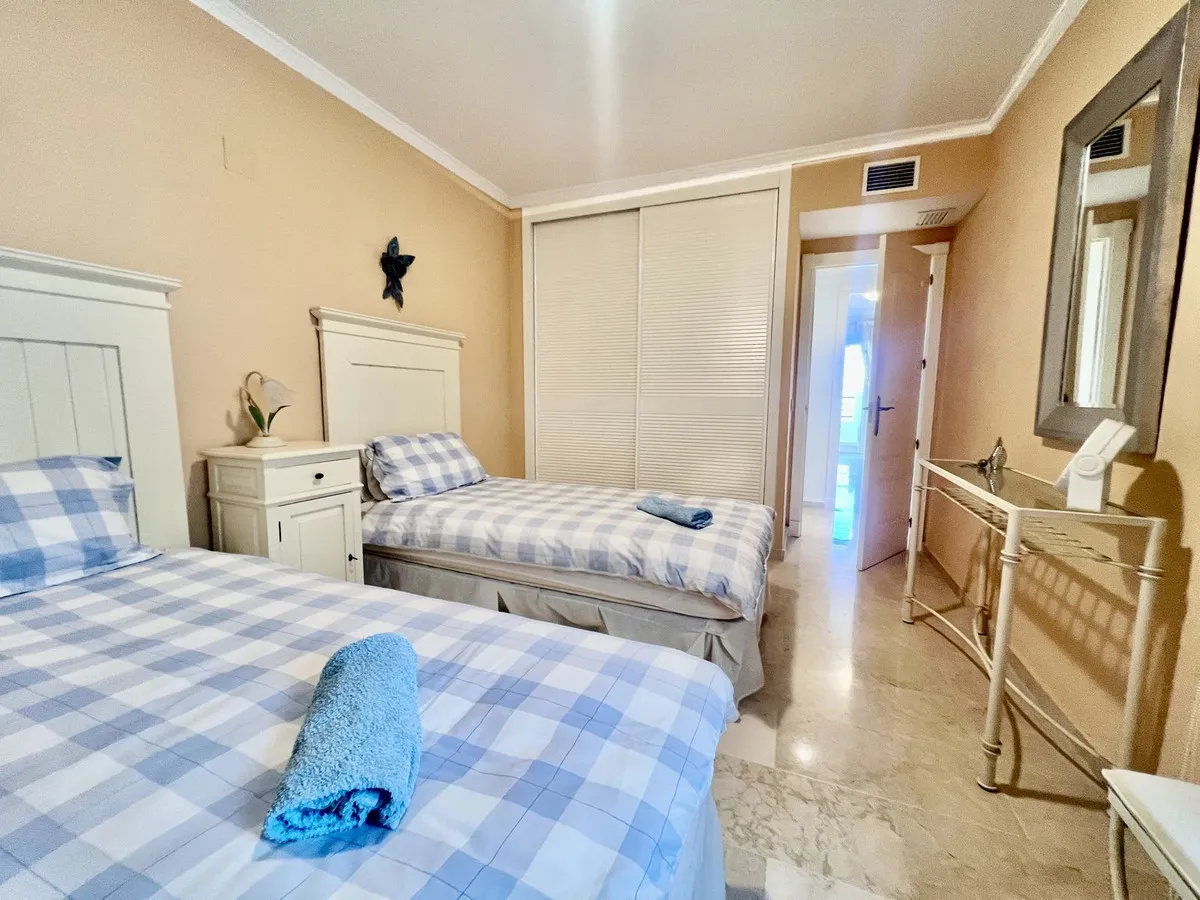 1fee9960-c8f4-4059-ae84-c8c0f1565c07