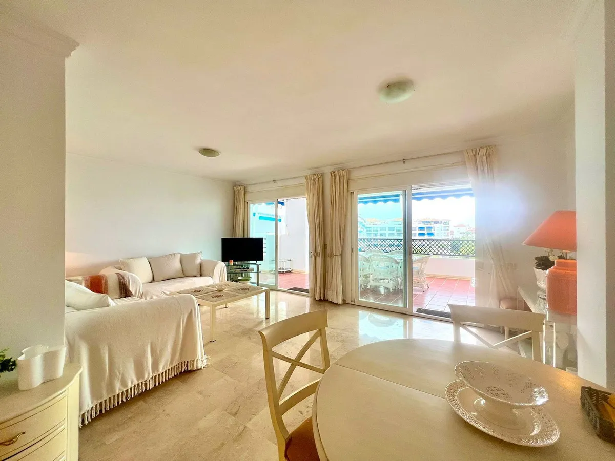 8fcfe8e6-85bd-4a1c-a13b-4d43fefc1240