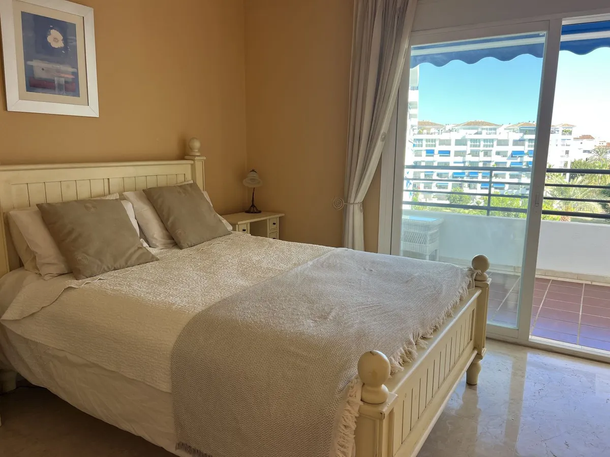 c372c8e3-9c82-44ec-9a10-9adc301eed21