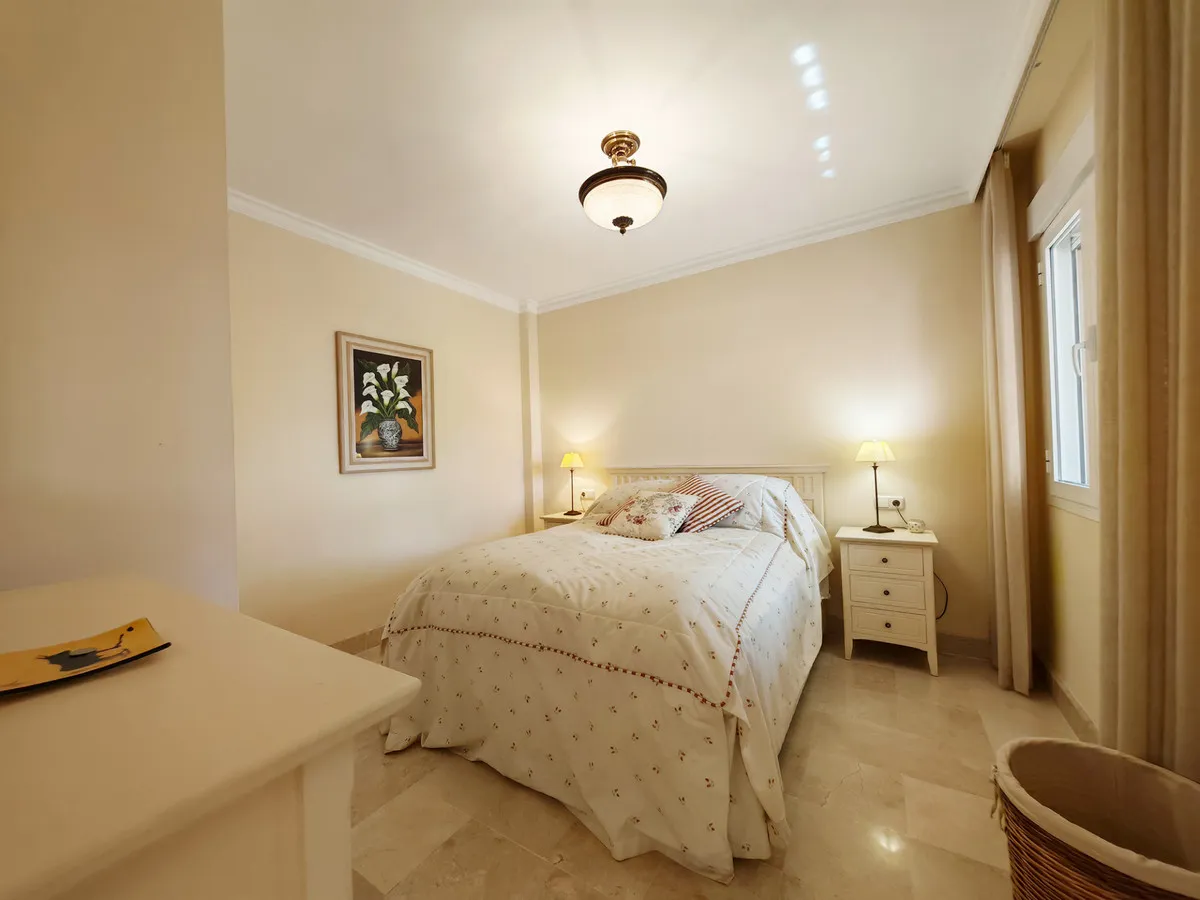 8b5a0afa-d500-4e5d-b2a8-5c3b14b39779