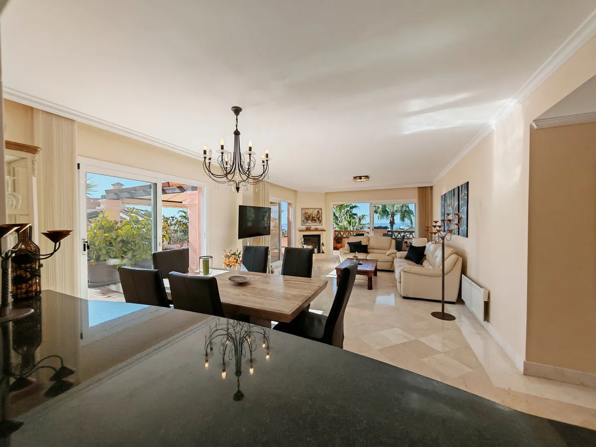 b38a6aa7-0085-4e22-bb9d-e9b303693f8a