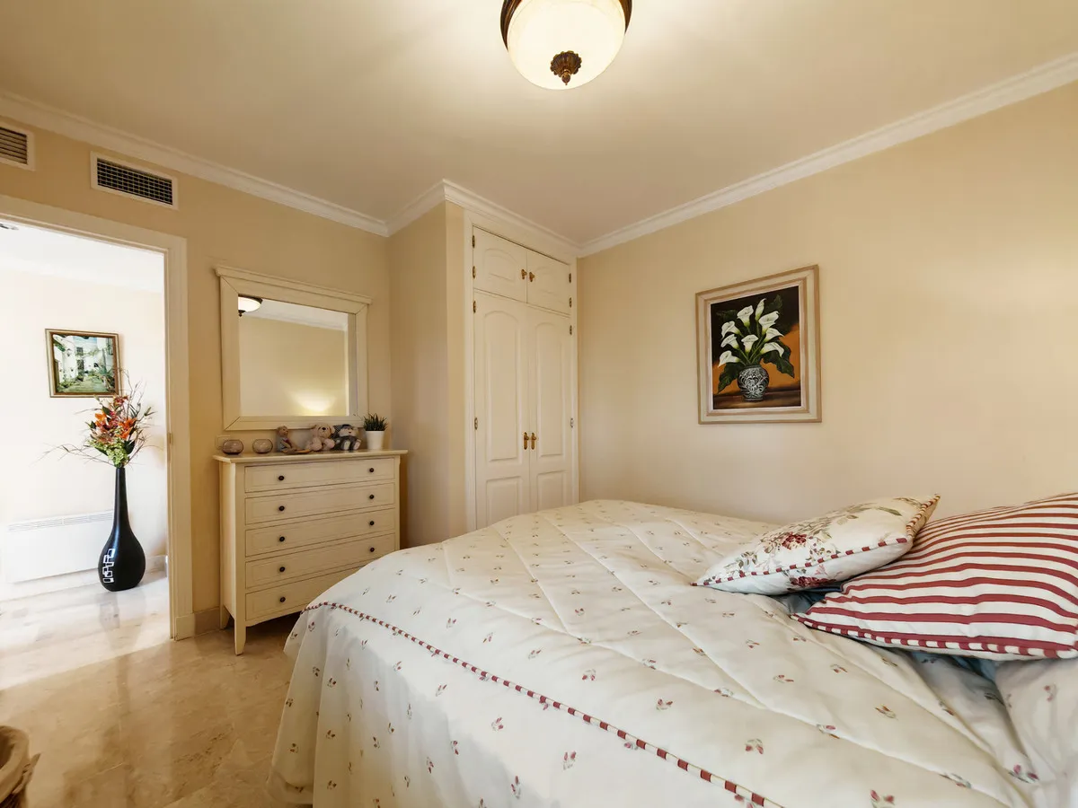 f6e64b01-dc20-4701-893e-0fad6085329f