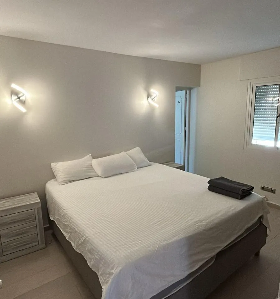 050dc6b7-f682-4645-9aa9-856708555633