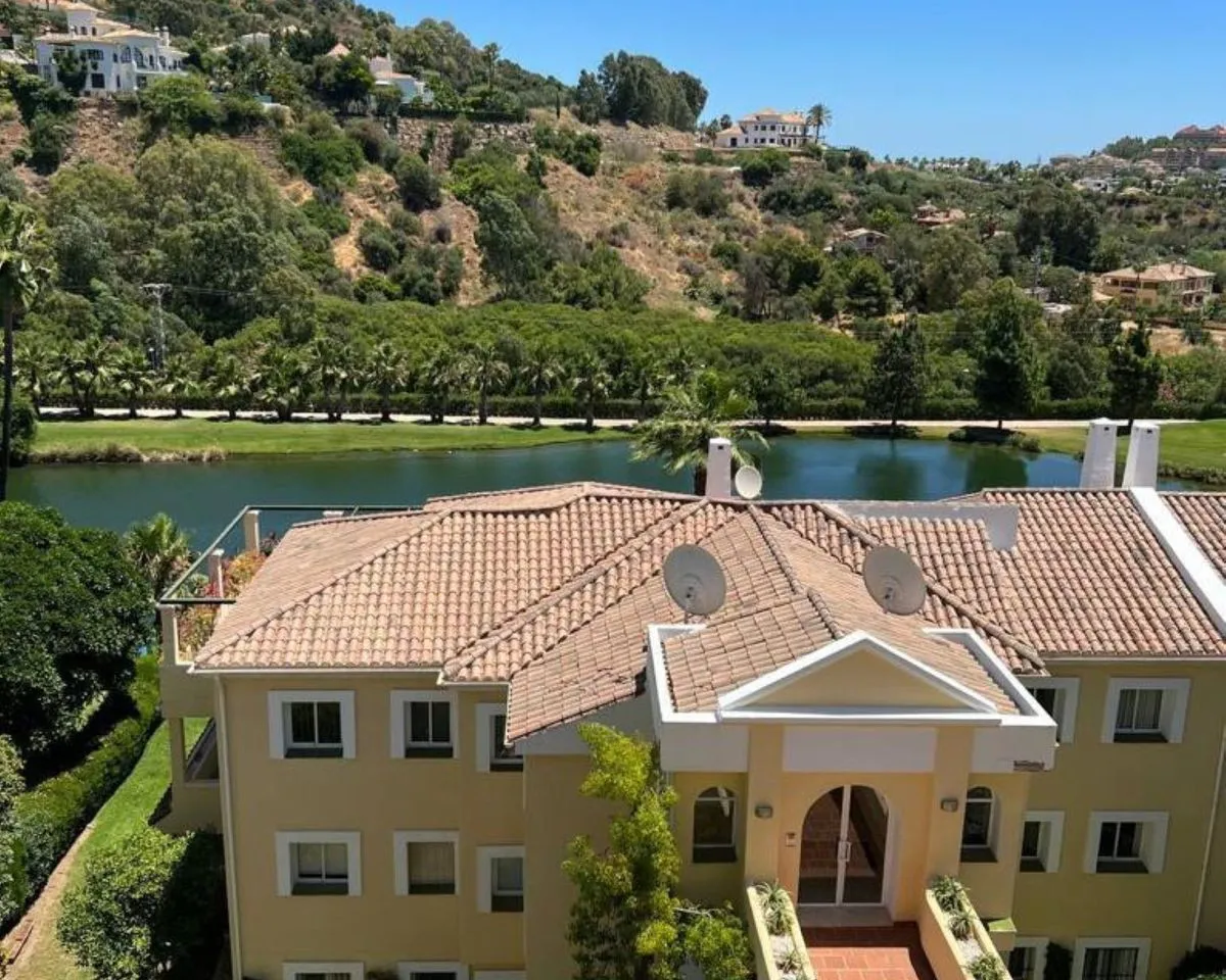 6908fd63-dfba-4ec5-8ffd-7dd72eaf9fcf