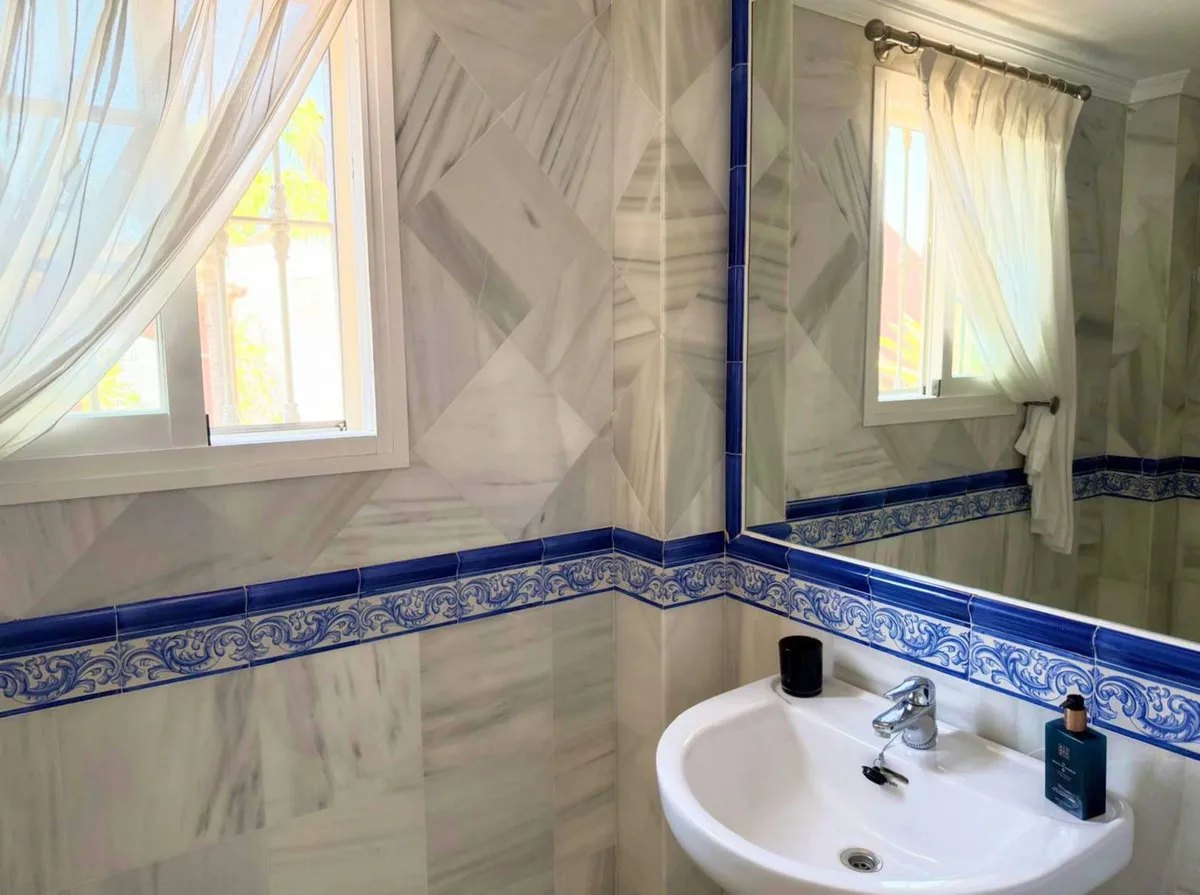 41c9a7c8-3b0b-44f7-9b7c-93fa0dc1e3b7