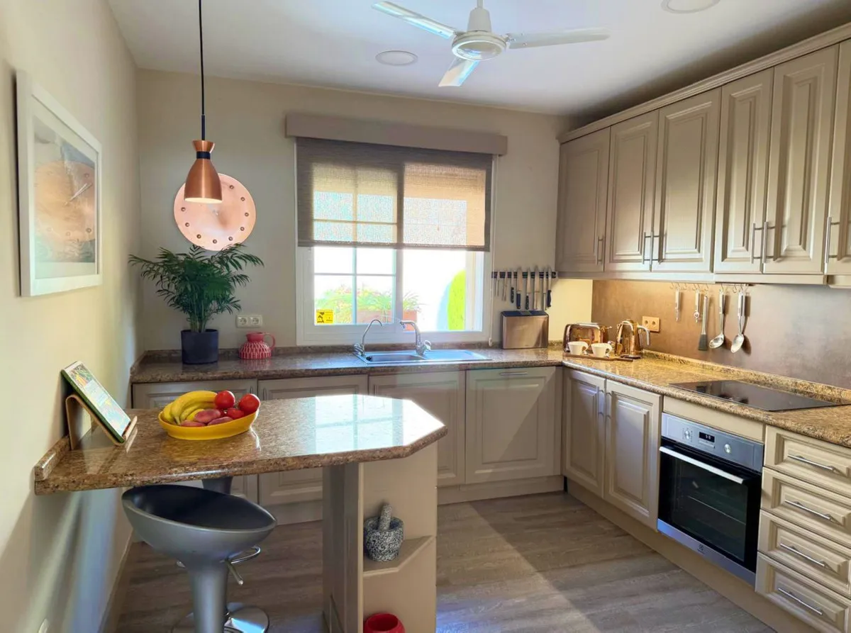 6841117b-1a23-4d0c-961d-51ca1443e9f9