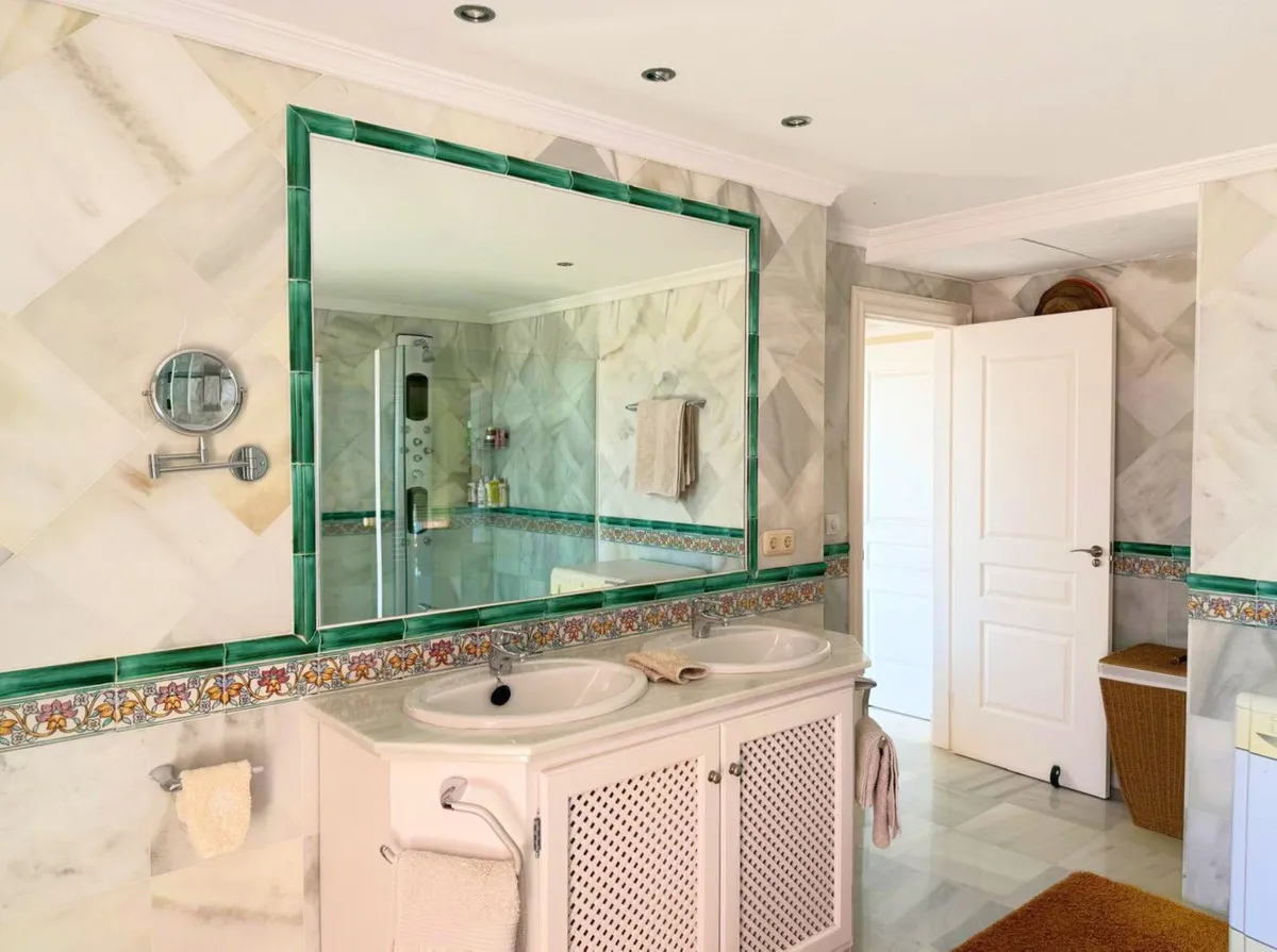 ec428682-8136-460b-a754-398f33c4584a