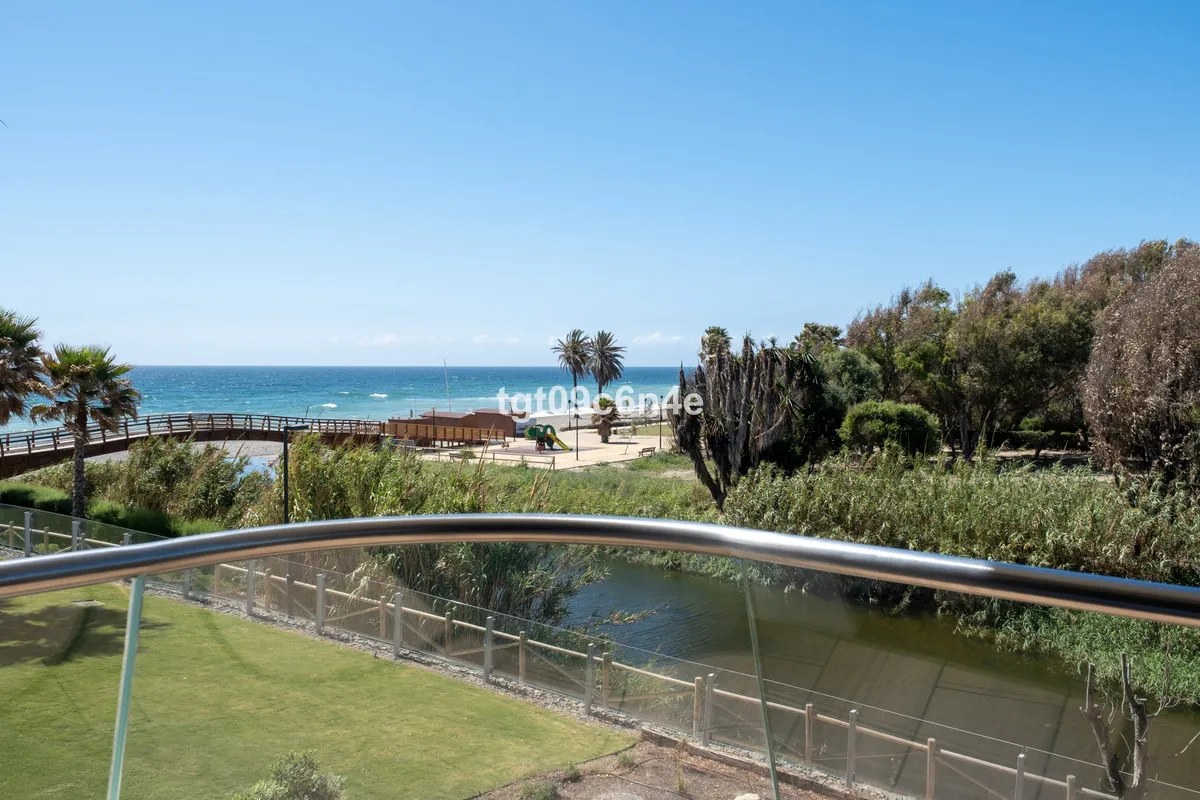 6a9bada4-aca9-4f3a-bd73-8a68b62a186b