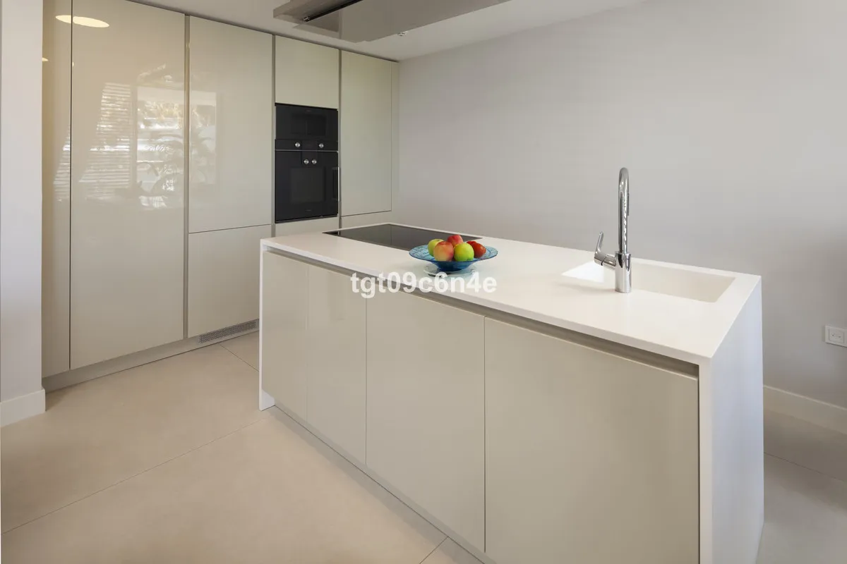 b22bbf16-7ddf-42a1-9bf3-dbfdcc73bb53