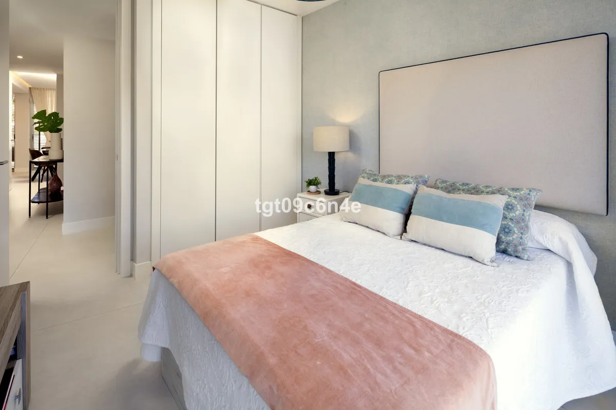 dbf3b69e-86c1-435f-93f3-97479d9e2137