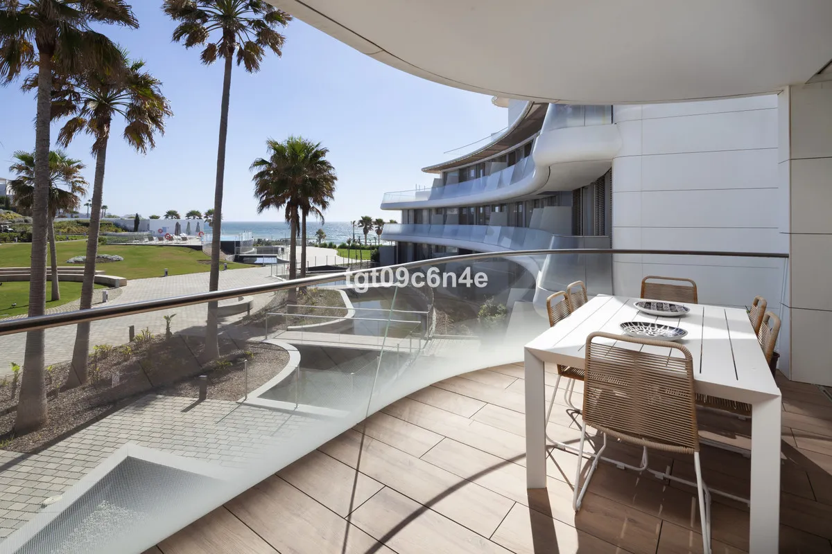 e9bf52ed-54b1-4067-adb3-6cae63e0942b