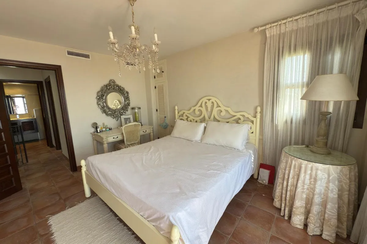 11de35fa-803c-47c3-bf4b-141161e8b1b3