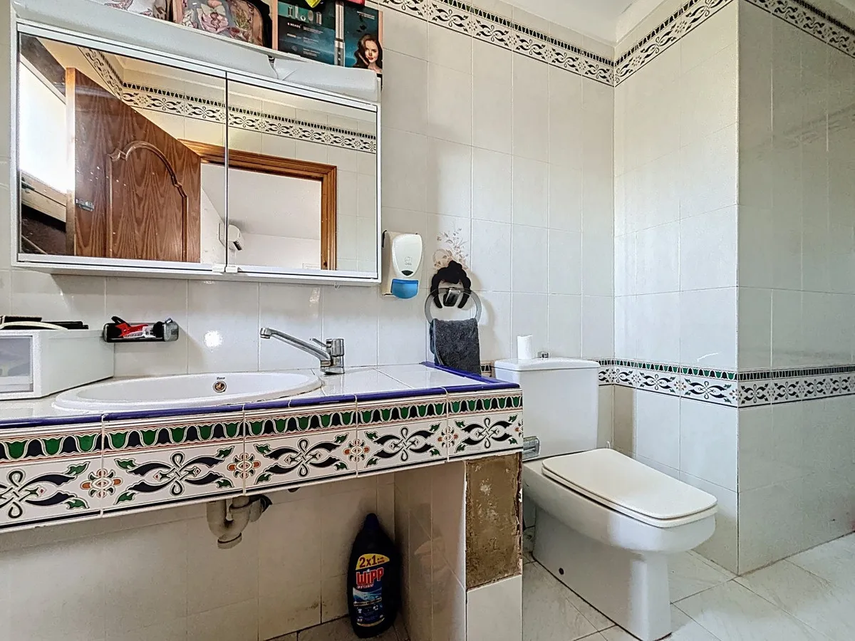 12c8bb54-bef1-4cb0-8f3a-1755cd7c5c5e