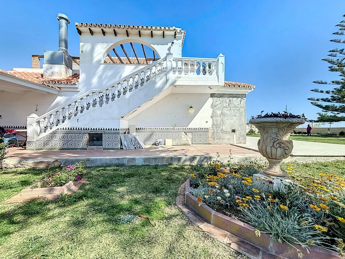 20105c89-d99f-43e4-83b9-ff3d852b98f3