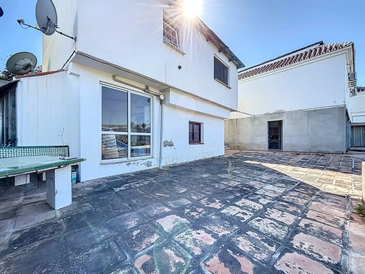 826eeca5-b287-4c03-bf9a-6c32e4c7a917