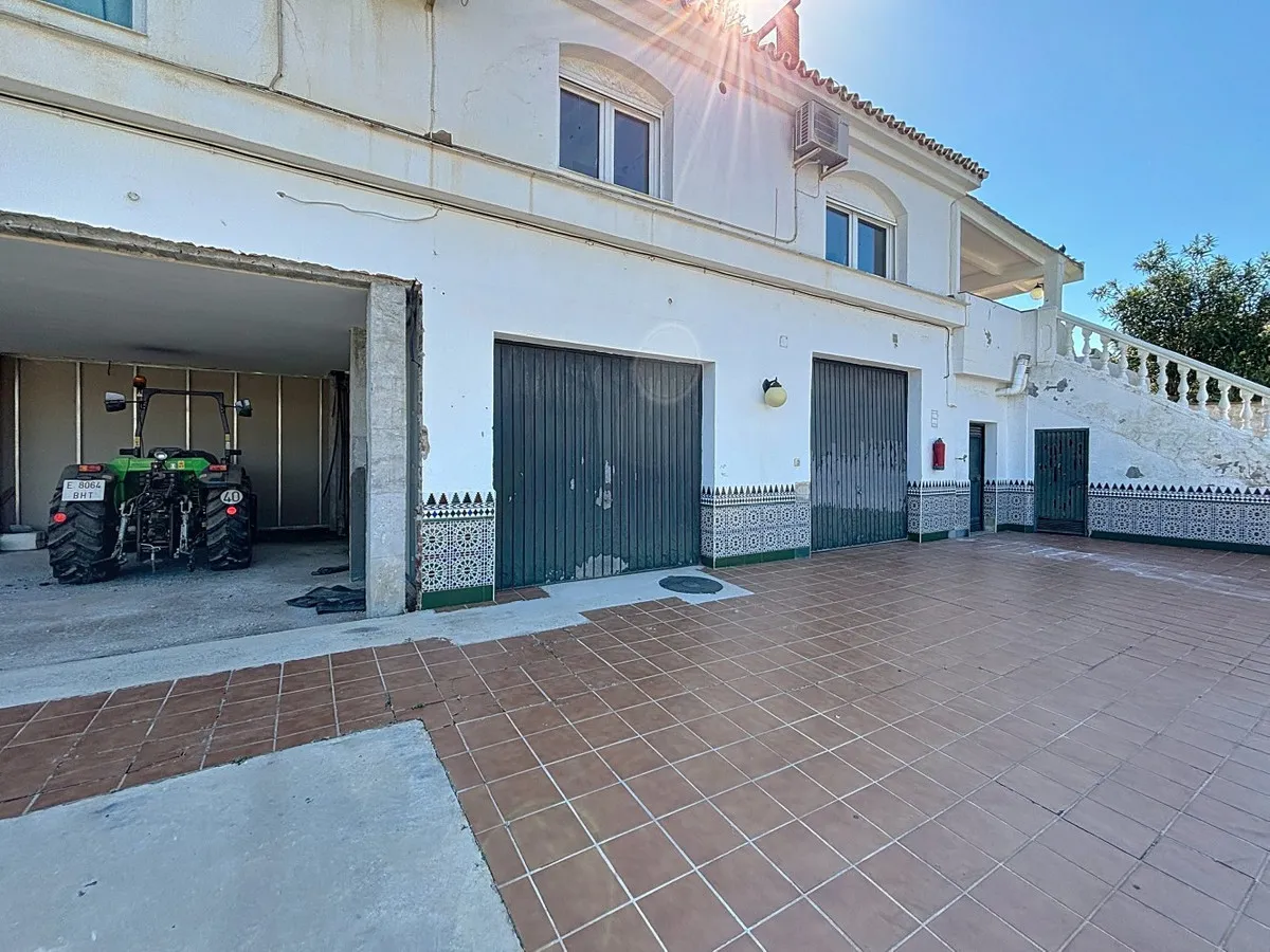 879c2f51-5c2c-45f1-846b-2aca03e0b23f