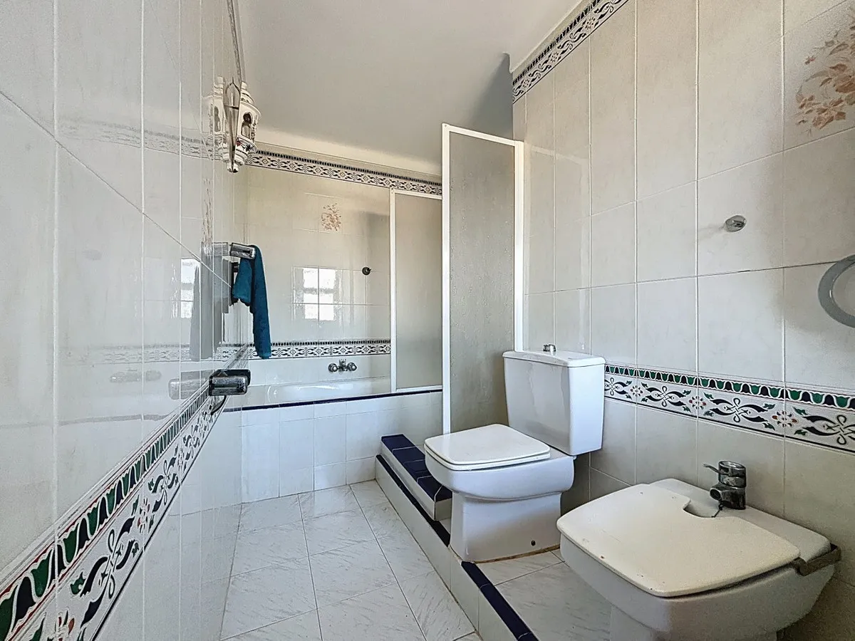 cdc17305-e0c1-4751-9e1c-bfd57012a4ce