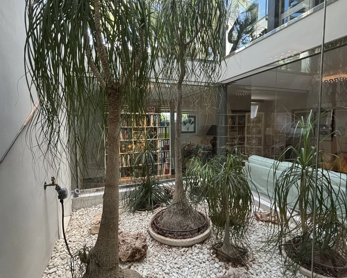 4cbb0b72-b626-4d9e-a033-47d206838f72