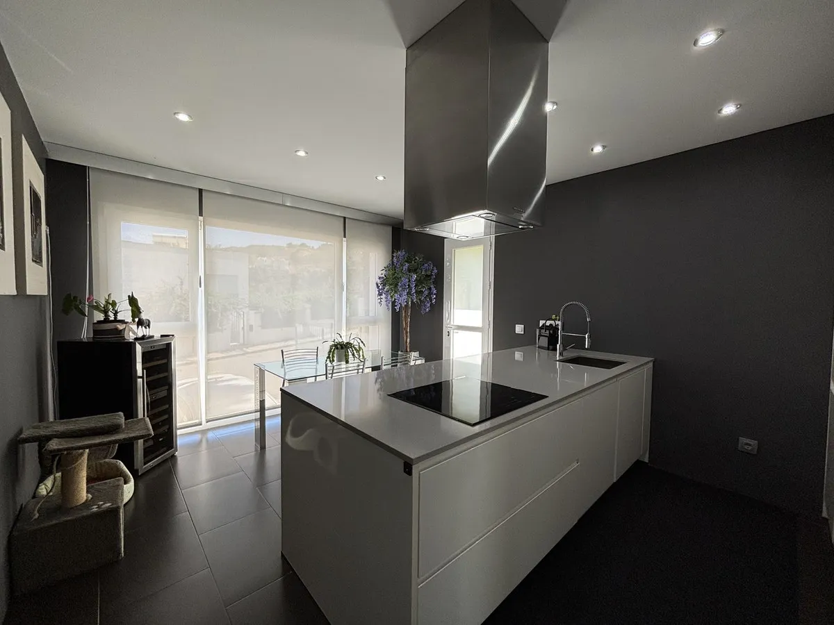 9a9196eb-3ab4-491e-a039-c510eb297f71