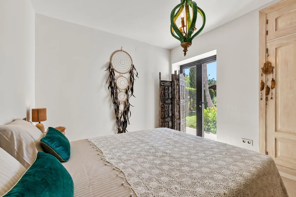 351b4565-598d-448c-9348-44af4ca4f995