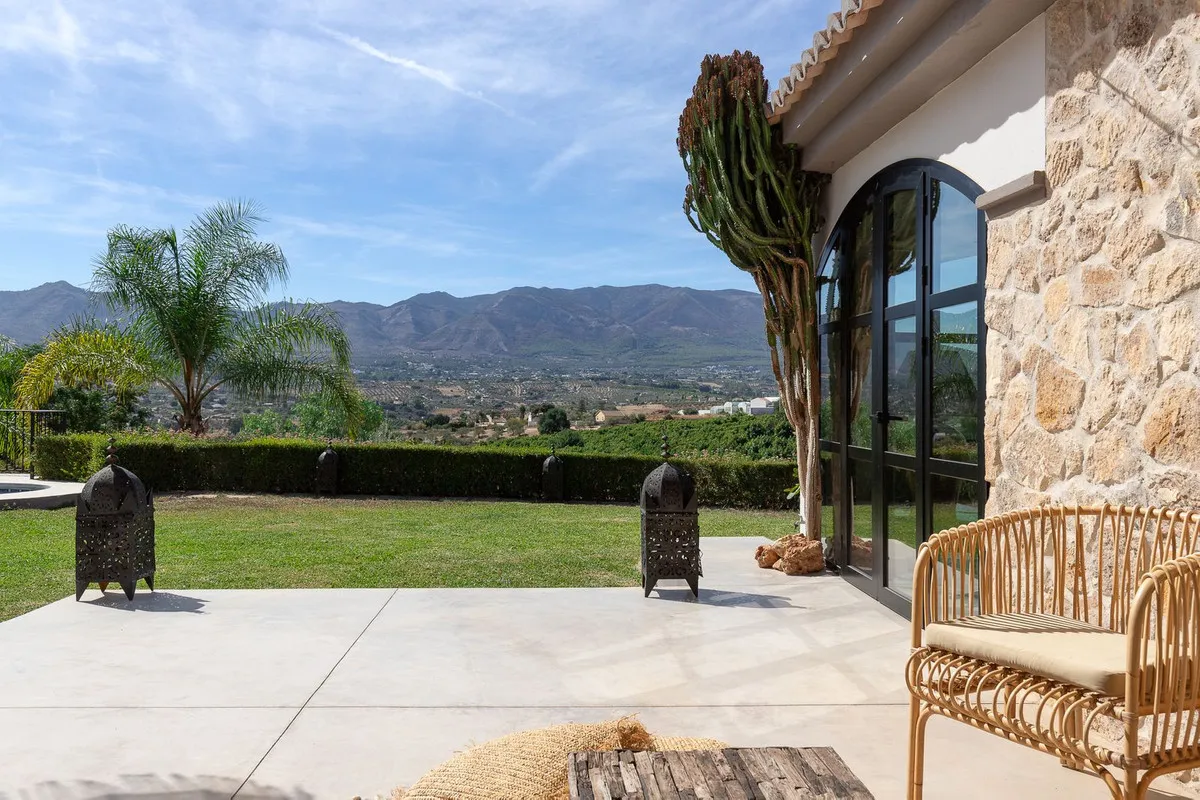 8d012a3e-6085-43c5-86ec-d48d4d197247