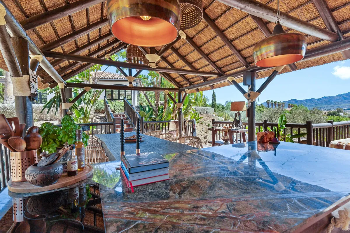 dbf0ebe6-9f9e-445e-98b6-3c7c22fee049