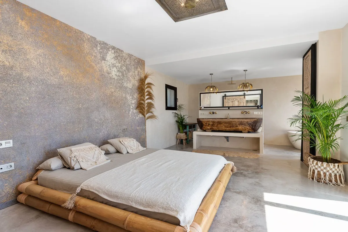 e3444eff-a003-4107-9ed7-8764afcf6c59