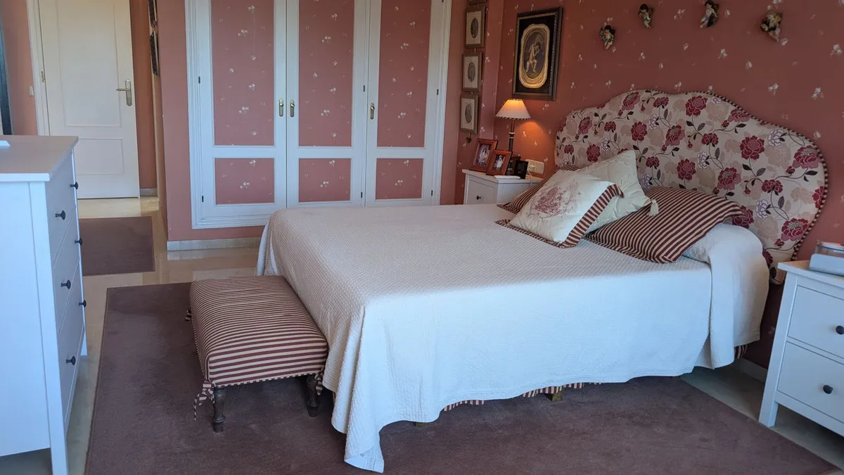 1bca1b15-fb2c-4a9e-99f0-cbf8ae3d6ad6