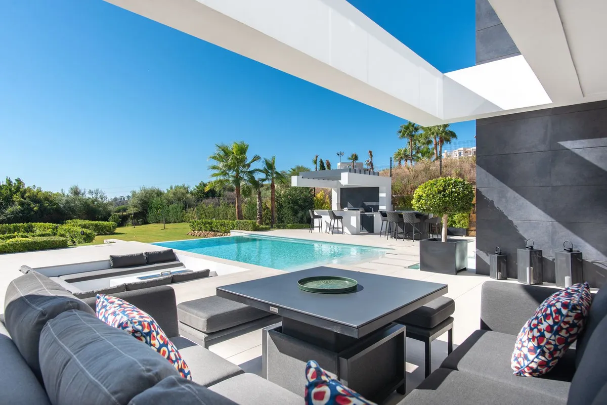 5e1e2b8b-a826-445f-b4c8-9f0f06be7d13