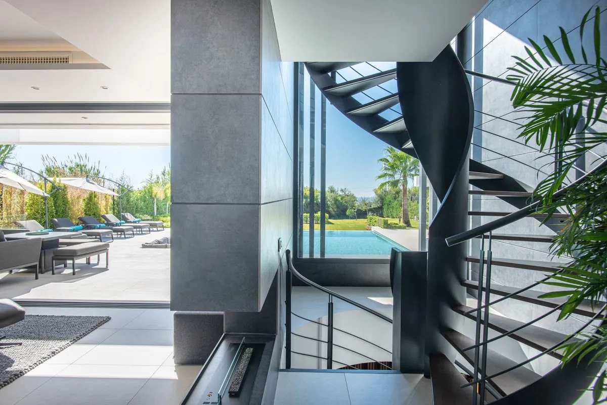 89d5d14b-10fd-48b6-86c7-f4dd30900335