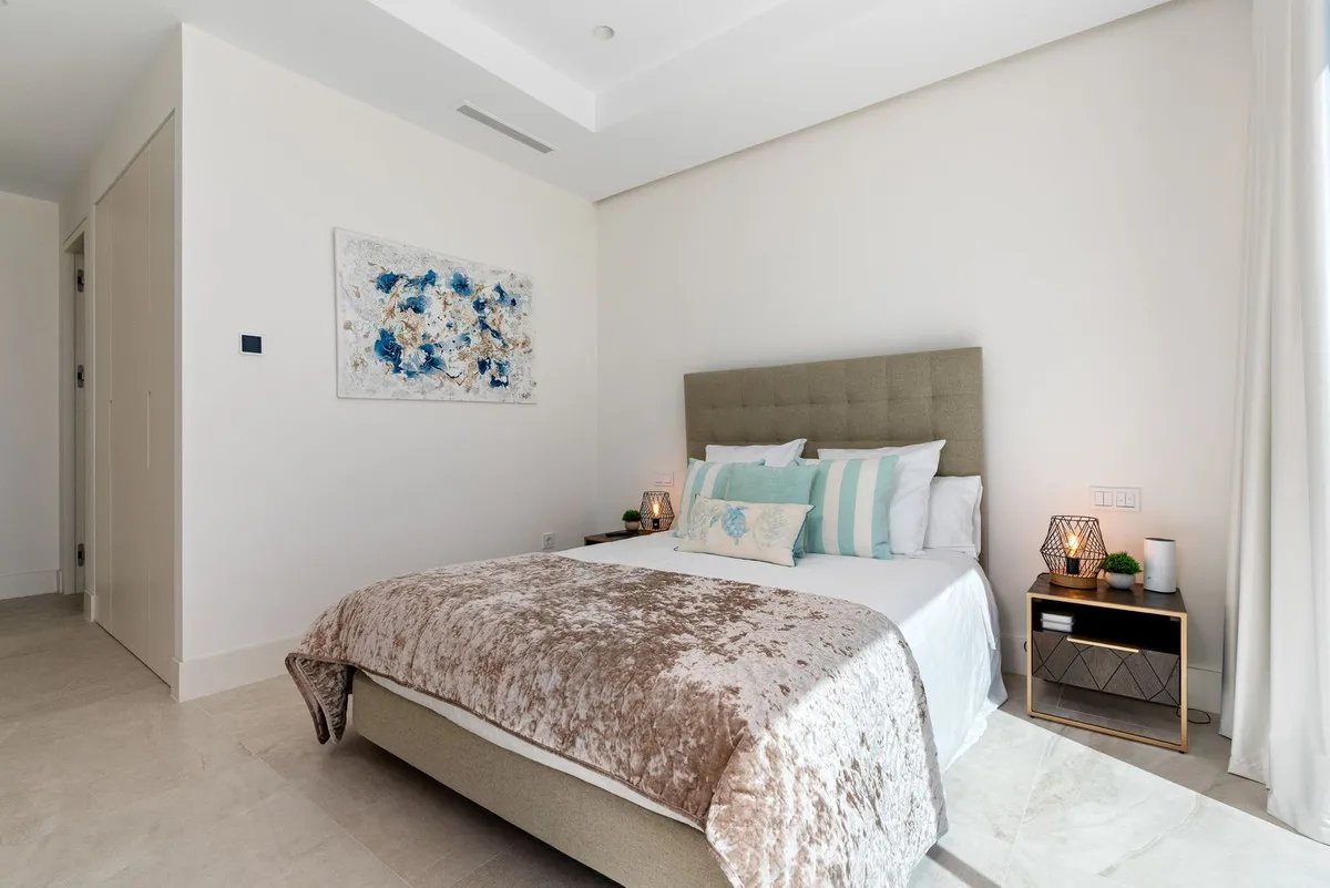 07704e72-d802-42ea-a0ab-4e54bb3be723