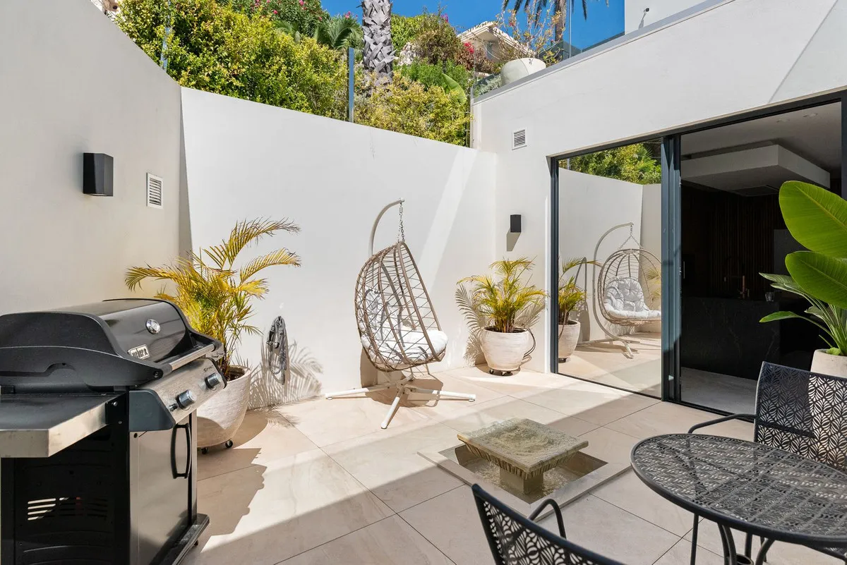 72b22c62-ecea-4782-95d1-e930e1ae18c4