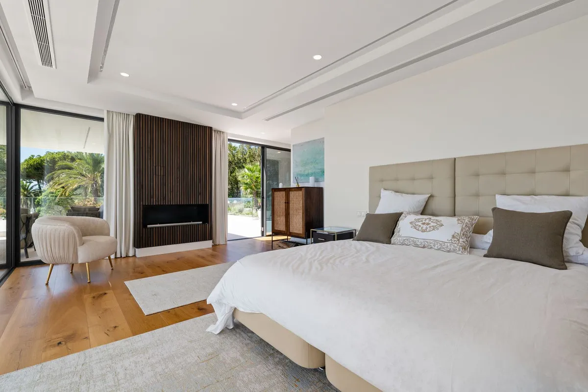 839324c6-bb7c-4288-8e37-ee0de0bc8b66