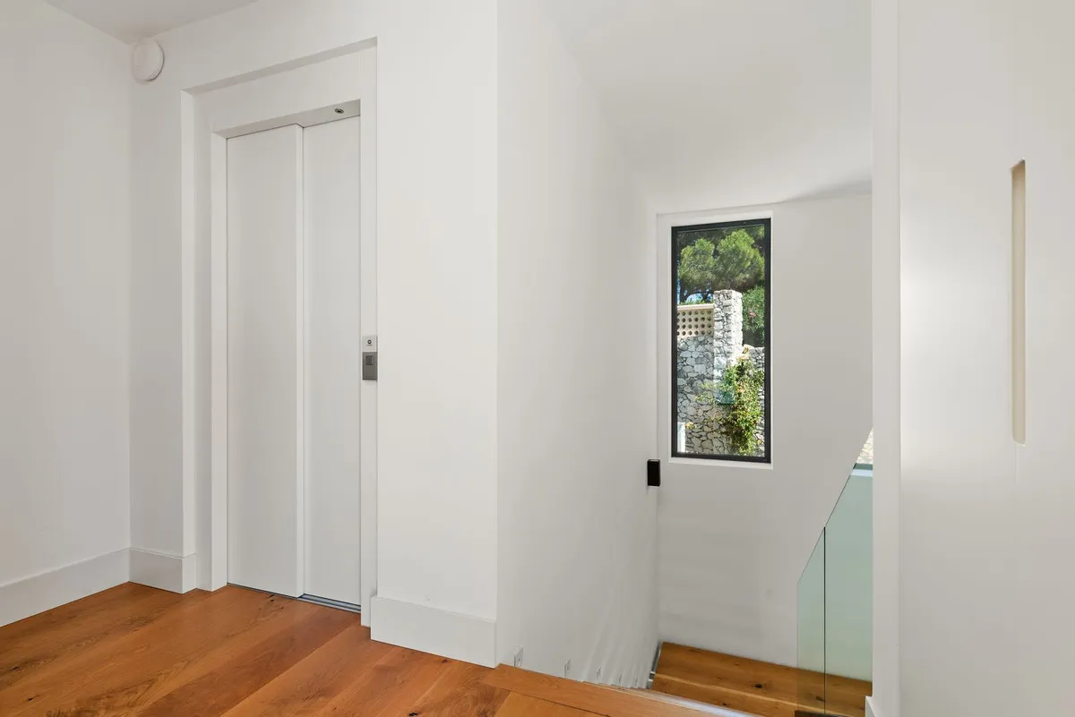 981f29f1-8c21-443e-8556-3e6159bef80b