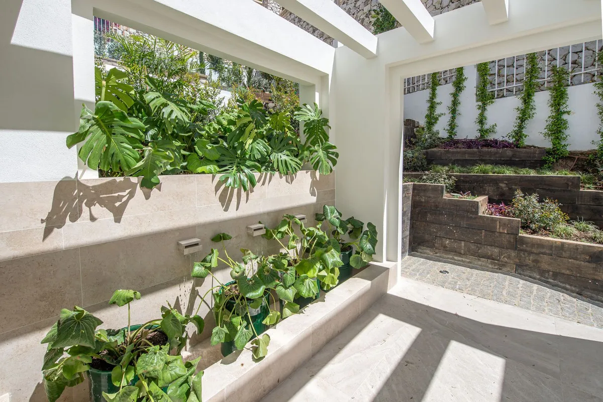 f075a8ee-e630-4af6-bd76-de4943781365