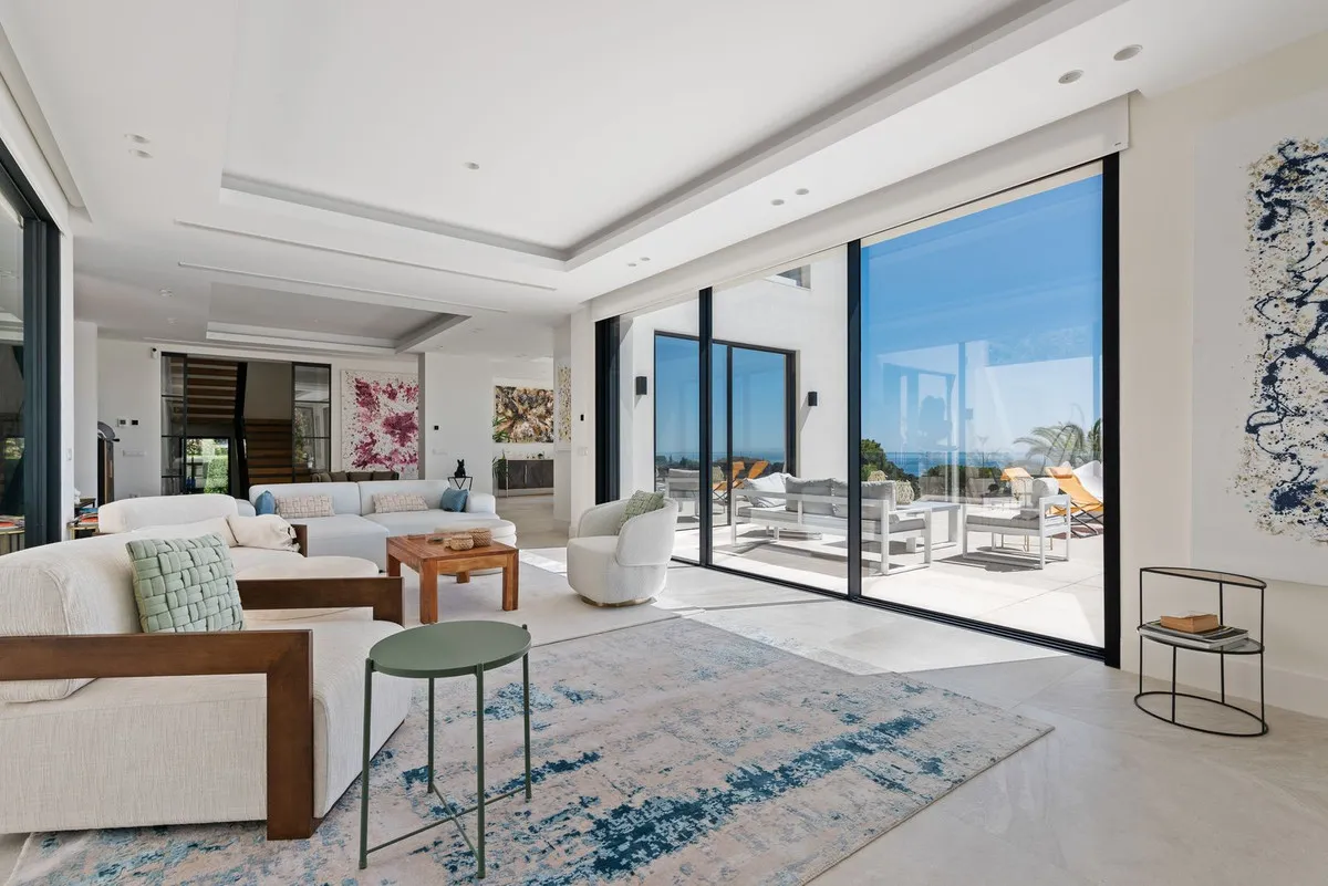 f39060af-82e2-41a2-83aa-6023f454fd77