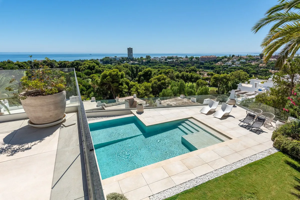 fb666f39-42a1-4ff3-80d9-8fce13c10402