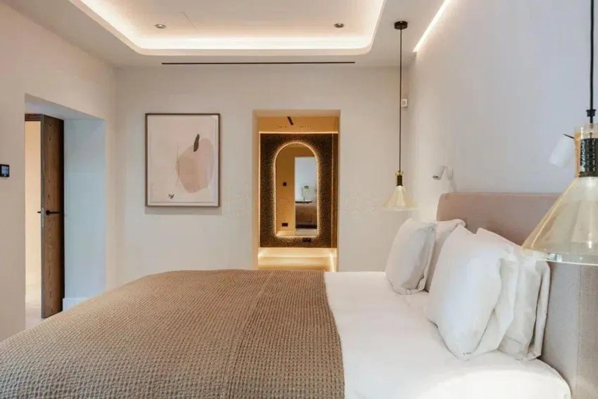 ba2a5a99-c4ce-4c81-9c68-5448bcdd74d2